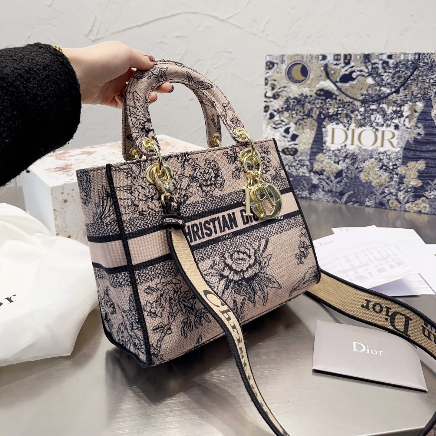 Botanique Motif Lady D-Lite Bag