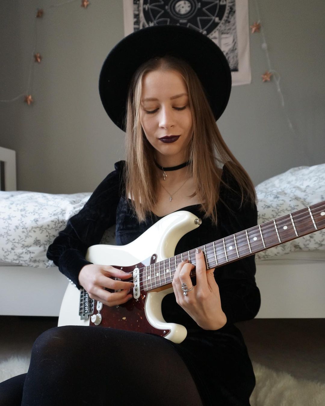 LONG SLEEVE VELVET DRESS